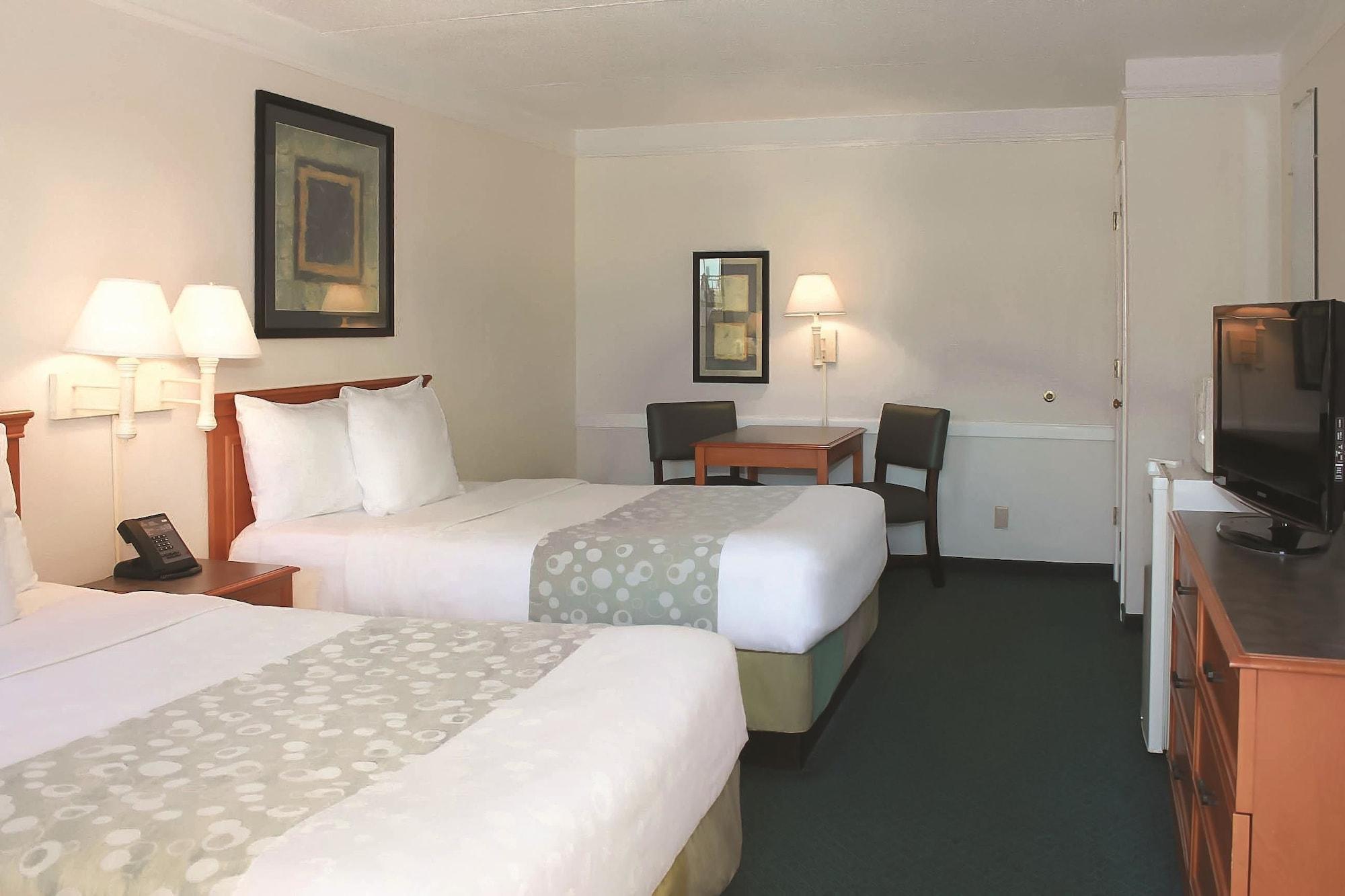 Days Inn By Wyndham Sulphur West Exterior photo